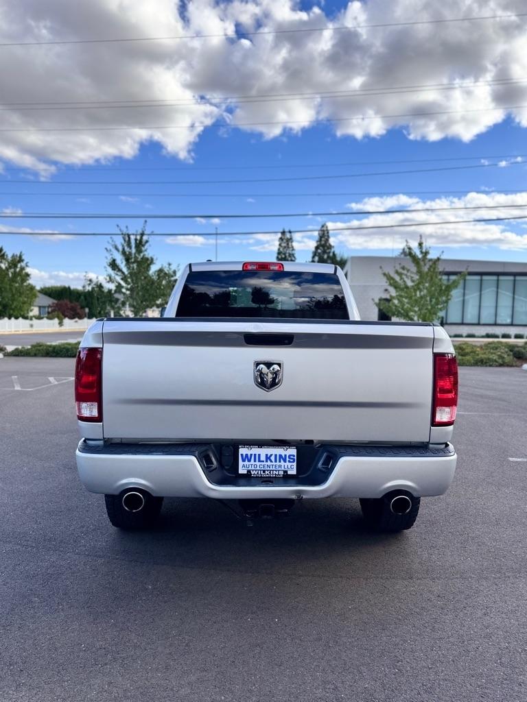 RAM 1500 Express 4x4 Quad Cab 6'4" Box 2017