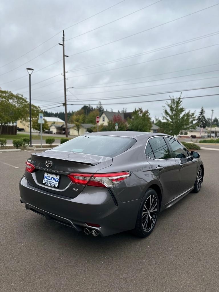 Toyota Camry XLE Auto (Natl) 2018