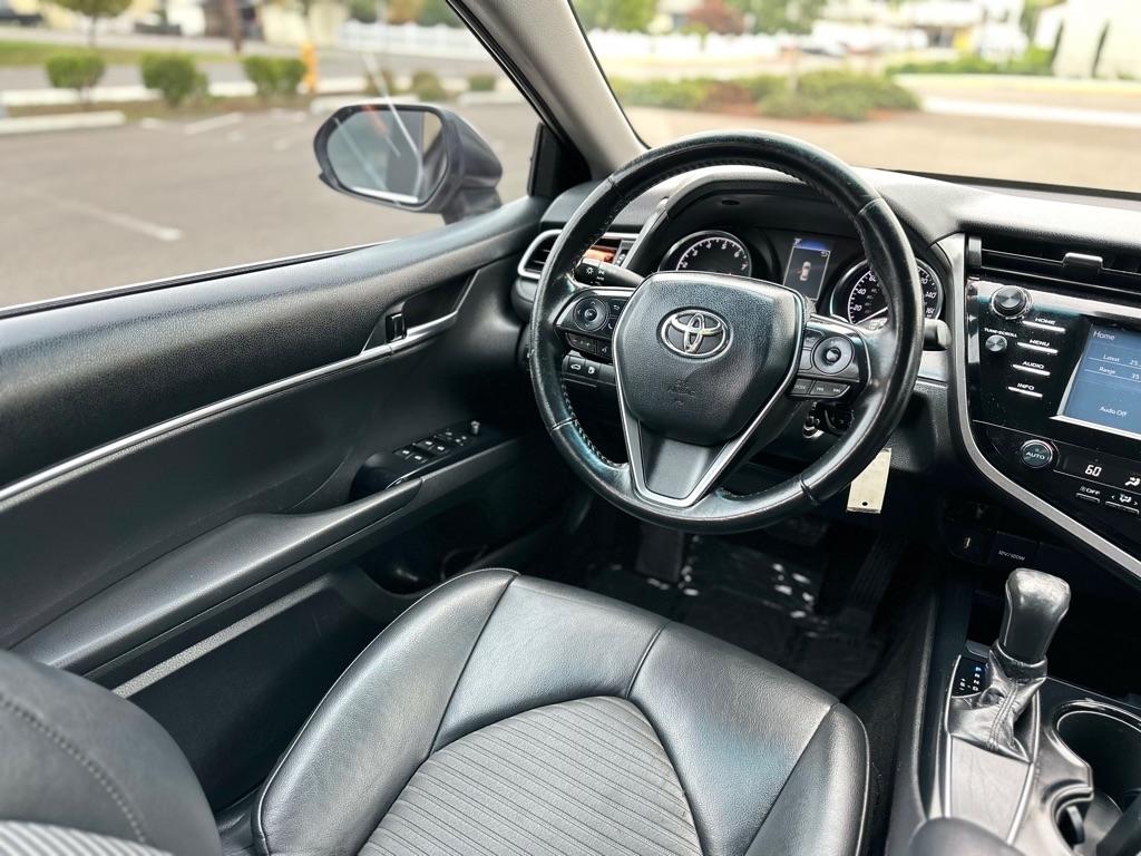 Toyota Camry XLE Auto (Natl) 2018