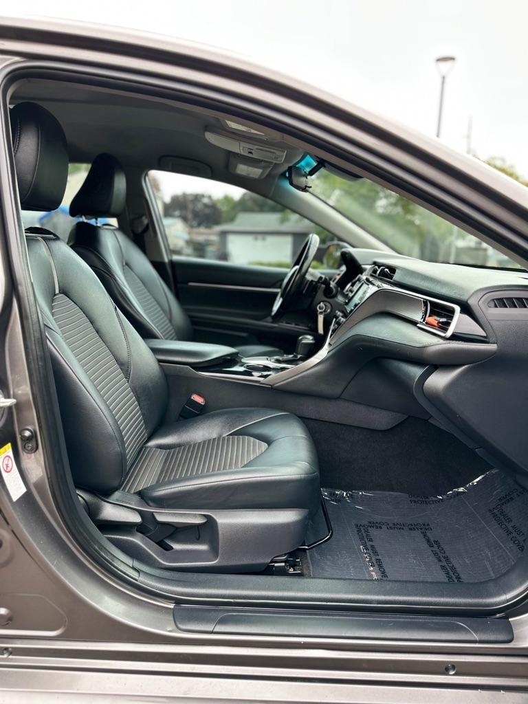 Toyota Camry XLE Auto (Natl) 2018