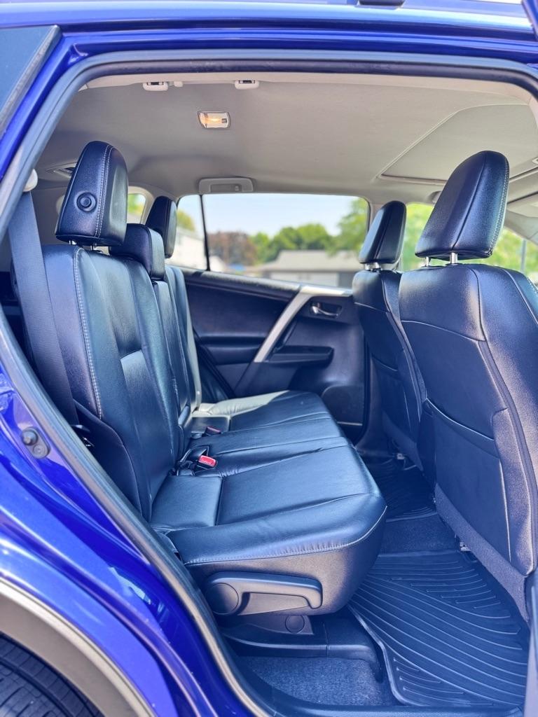 Toyota RAV4 AWD 4dr Limited (Natl) 2015