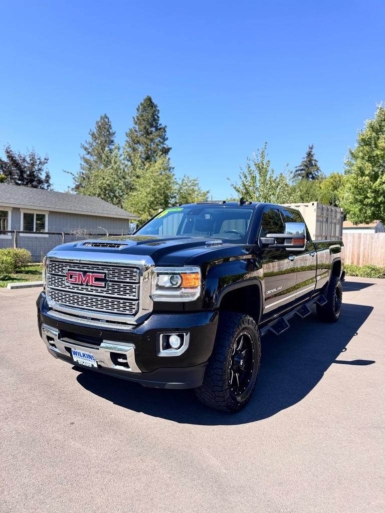  2019 GMC Sierra 3500HD Denali Crew Cab LB DRW 4WD   