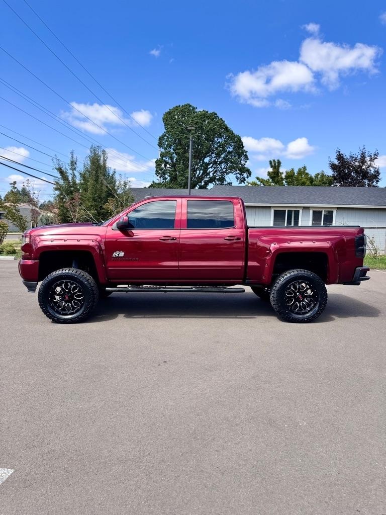 Chevrolet Silverado 1500 4WD Crew Cab 143.5" LT w/2LT 2017