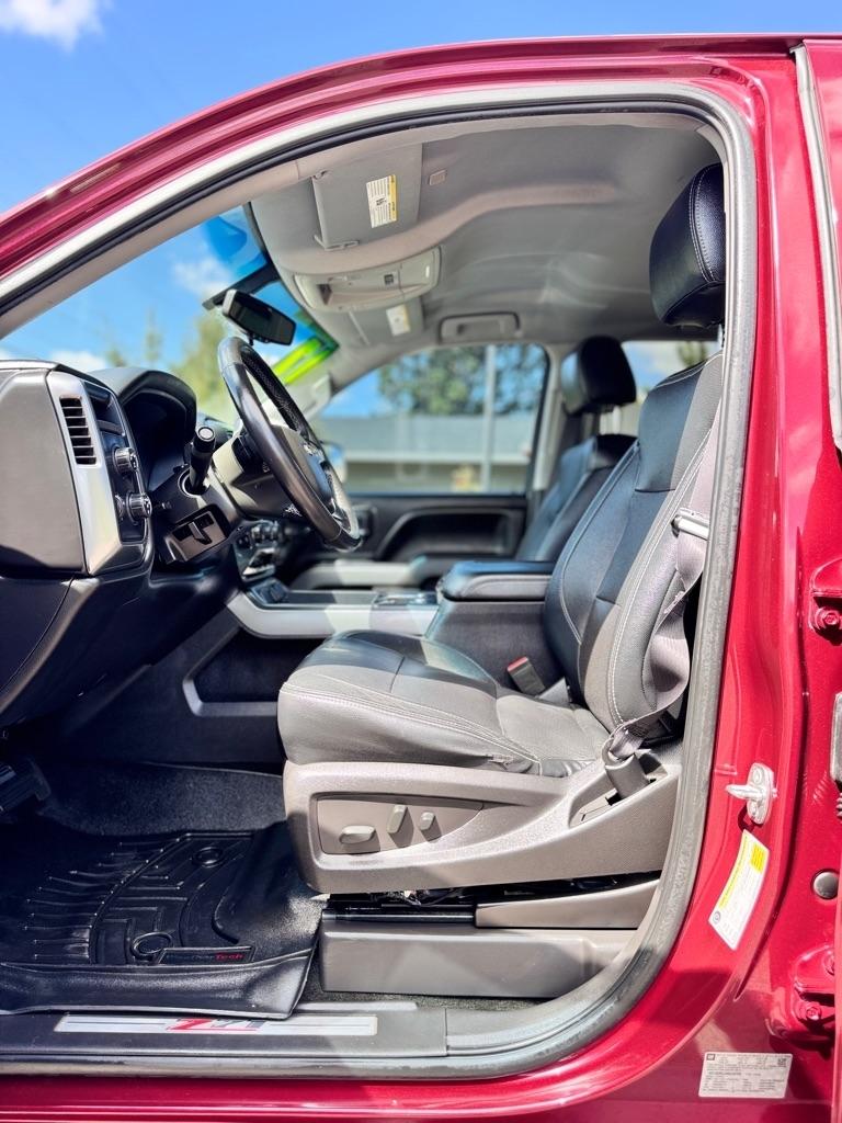 Chevrolet Silverado 1500 4WD Crew Cab 143.5" LT w/2LT 2017