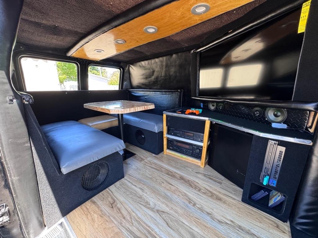 Chevrolet G10  1975