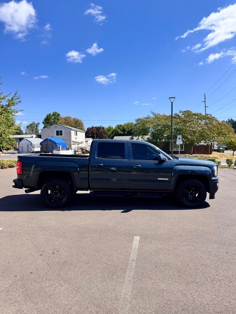 GMC Sierra 1500 4WD Crew Cab 143.5" SLE 2017