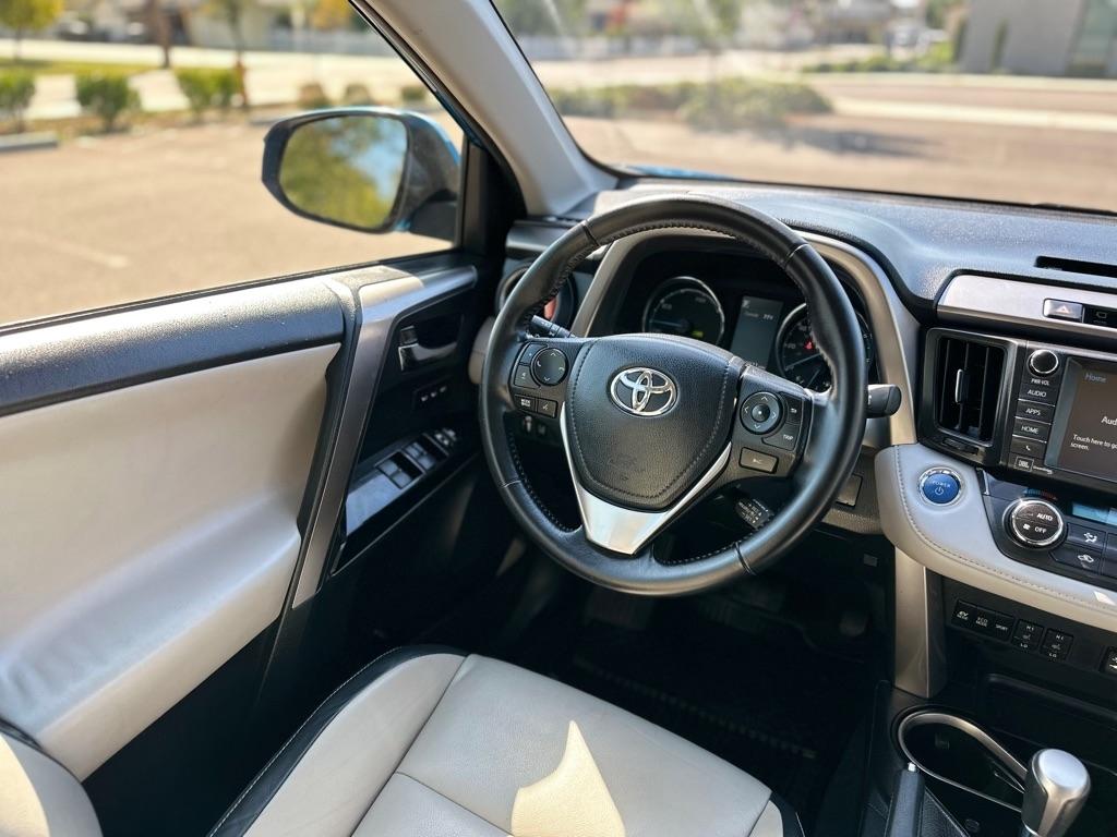 Toyota RAV4 Hybrid AWD 4dr Limited (Natl) 2016