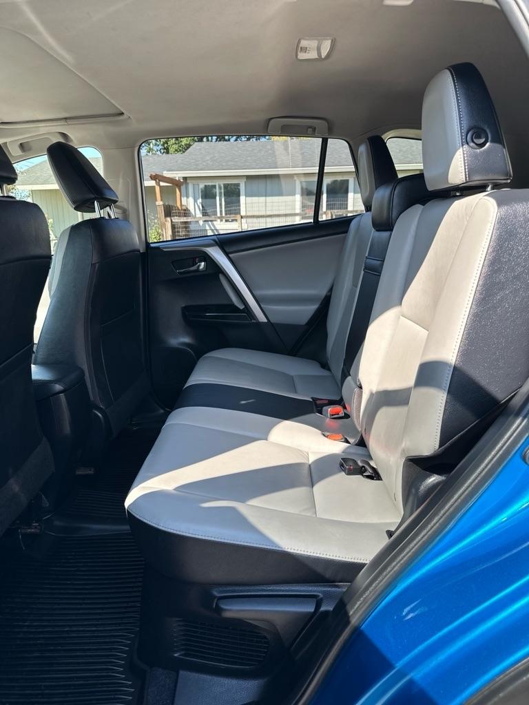 Toyota RAV4 Hybrid AWD 4dr Limited (Natl) 2016