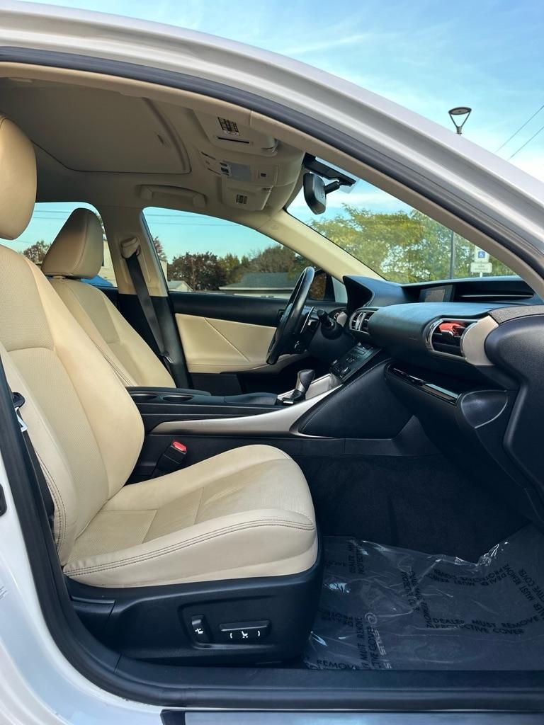 Lexus IS 250 4dr Sport Sdn AWD 2015