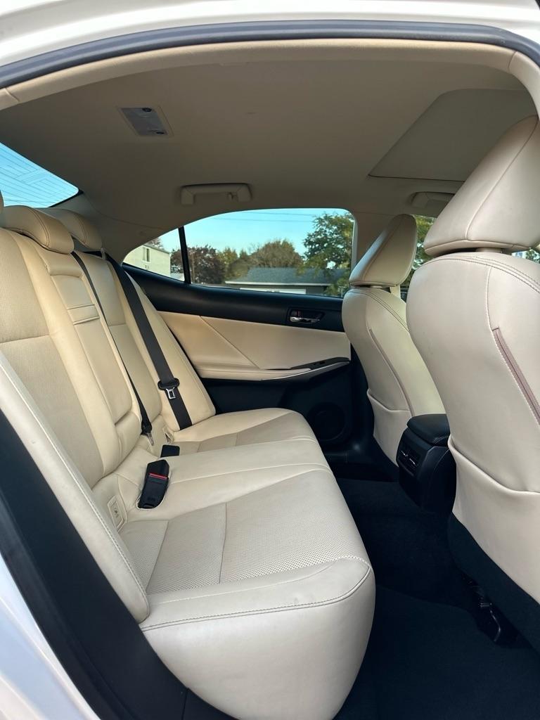 Lexus IS 250 4dr Sport Sdn AWD 2015