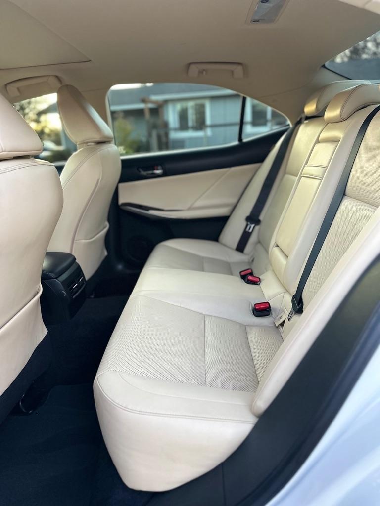 Lexus IS 250 4dr Sport Sdn AWD 2015