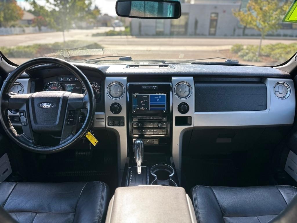 Ford F-150 4WD SuperCrew 145" Platinum 2011