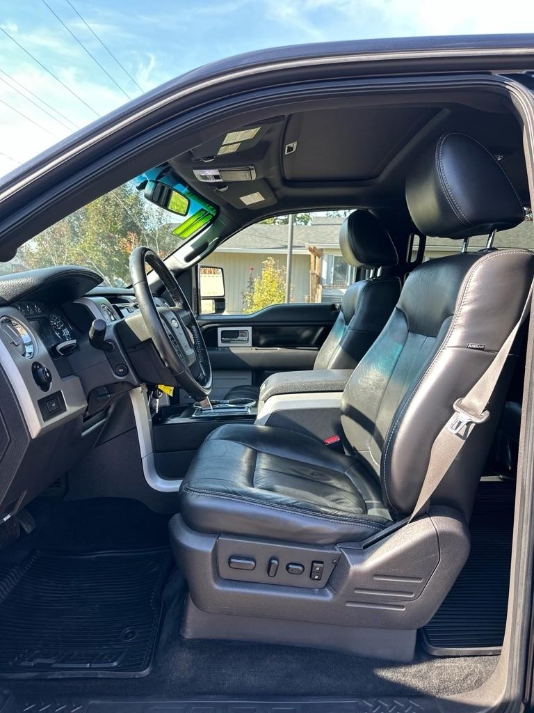 Ford F-150 4WD SuperCrew 145" Platinum 2011