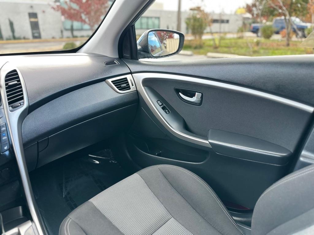 Hyundai Elantra GT 5dr HB Auto PZEV 2013