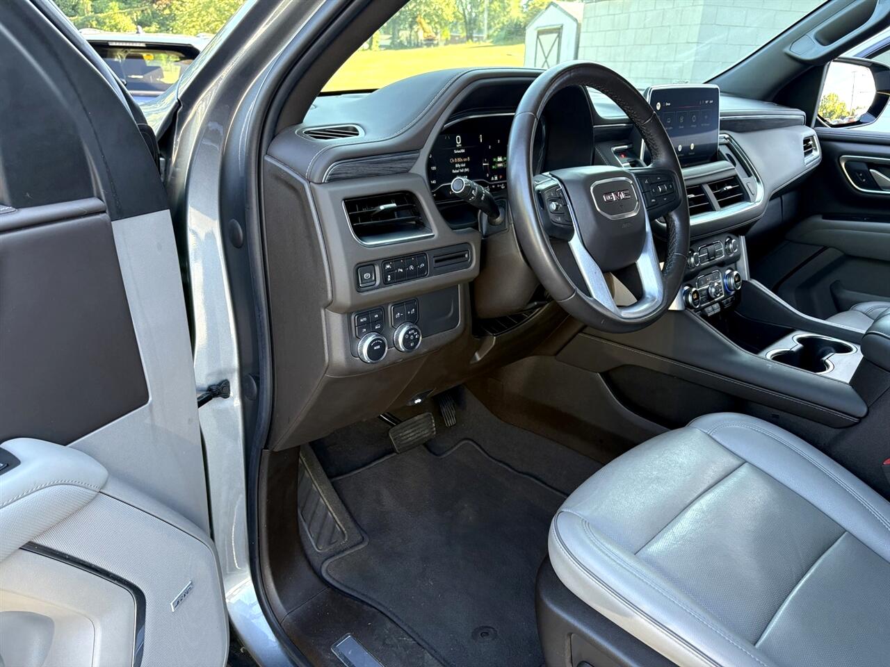 GMC Yukon SLT 4WD 2022