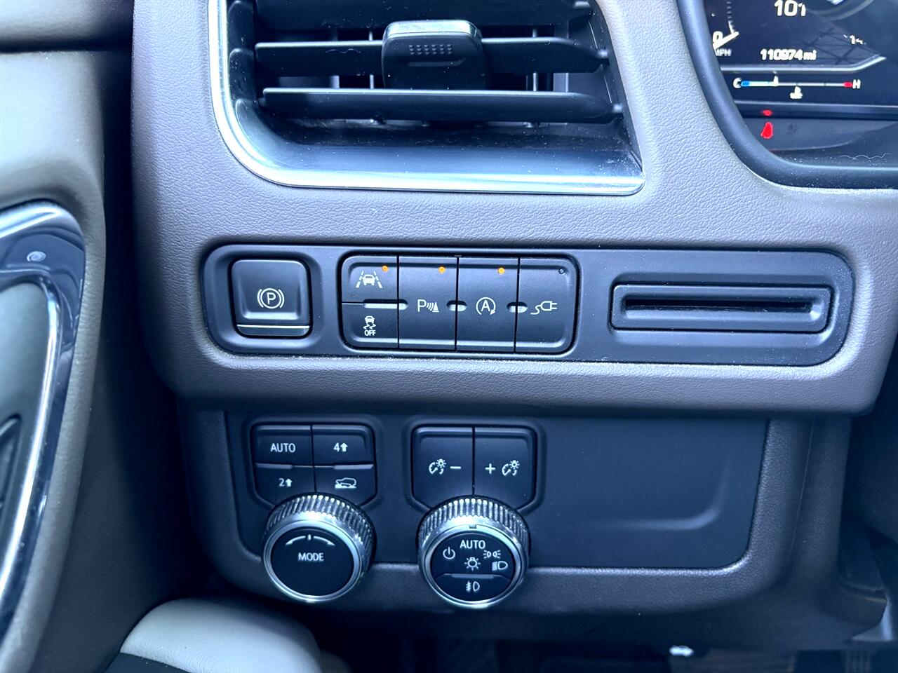 GMC Yukon SLT 4WD 2022