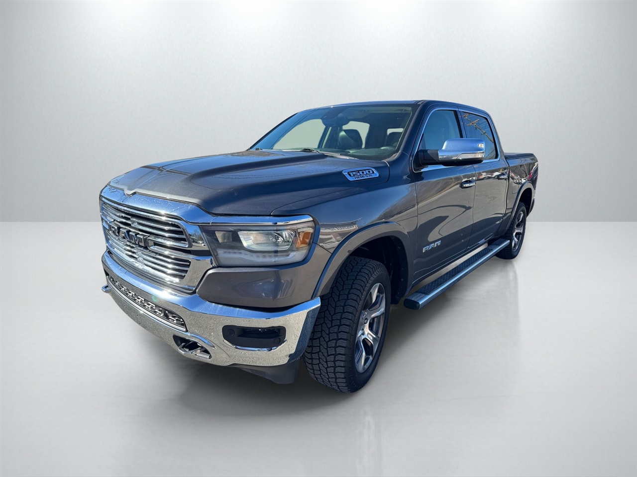 RAM 1500 Laramie Crew Cab SWB 4WD 2019