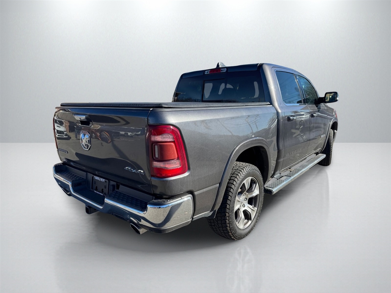 RAM 1500 Laramie Crew Cab SWB 4WD 2019