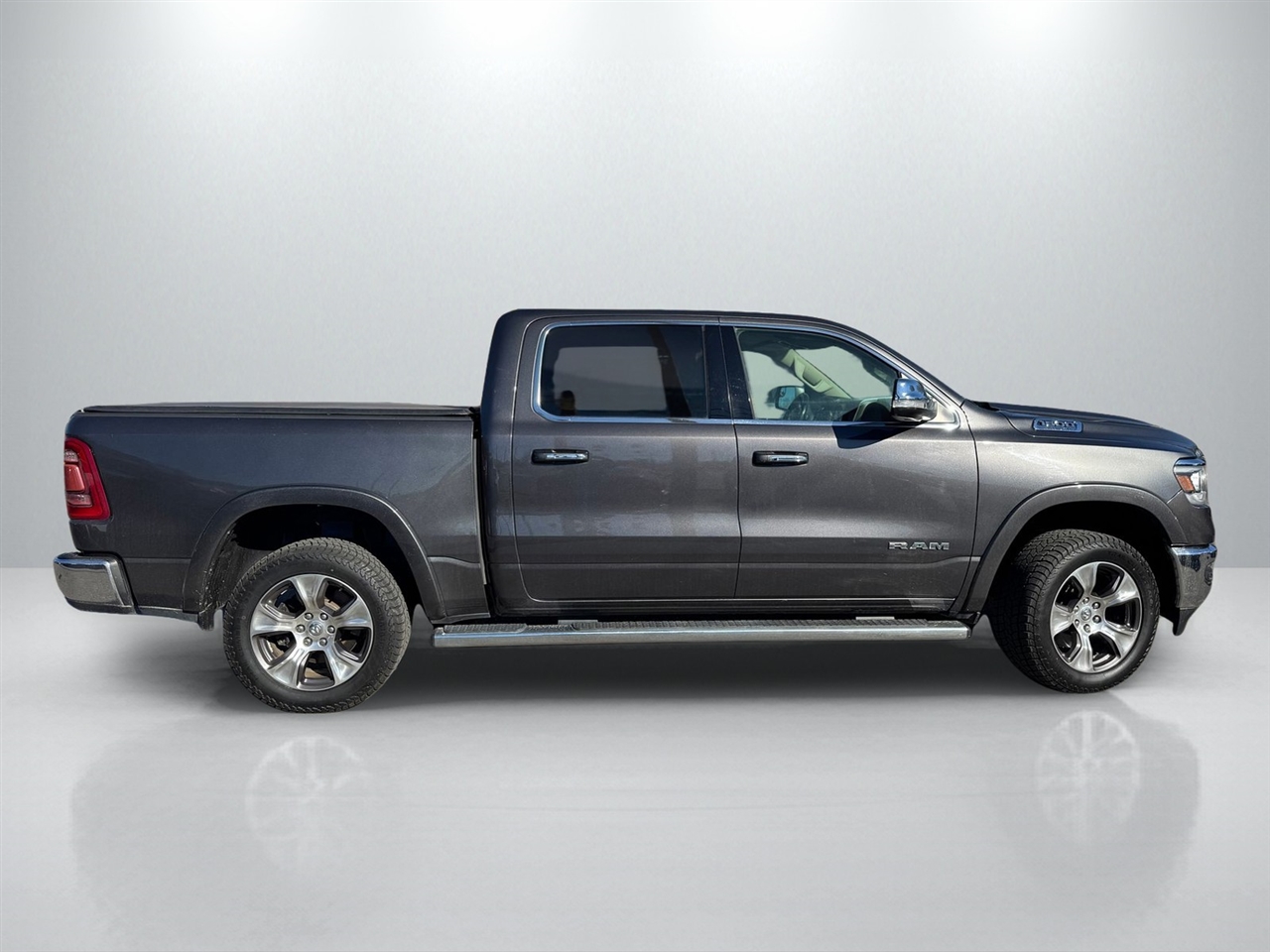 RAM 1500 Laramie Crew Cab SWB 4WD 2019