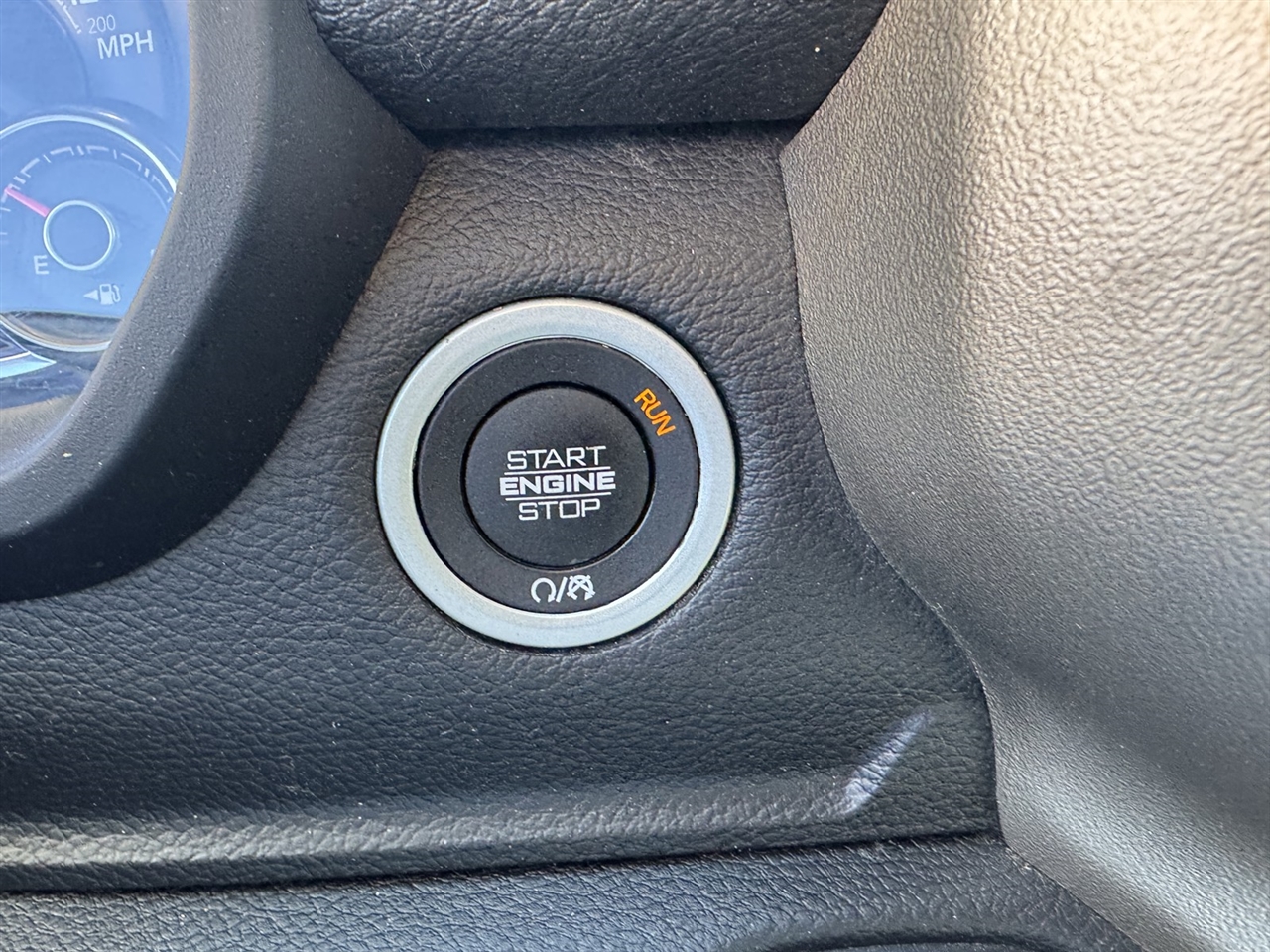 RAM 1500 Laramie Crew Cab SWB 4WD 2019