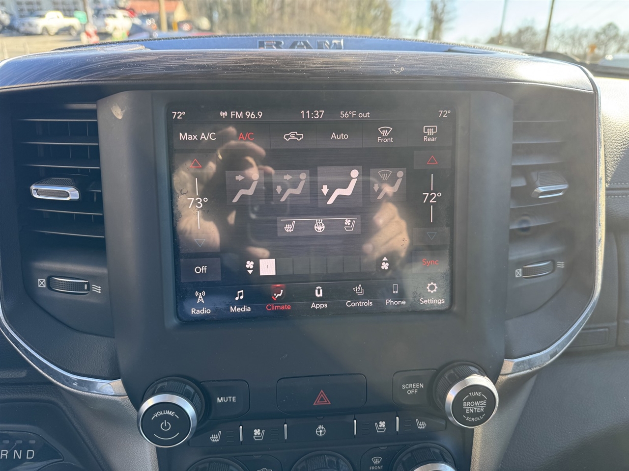 RAM 1500 Laramie Crew Cab SWB 4WD 2019