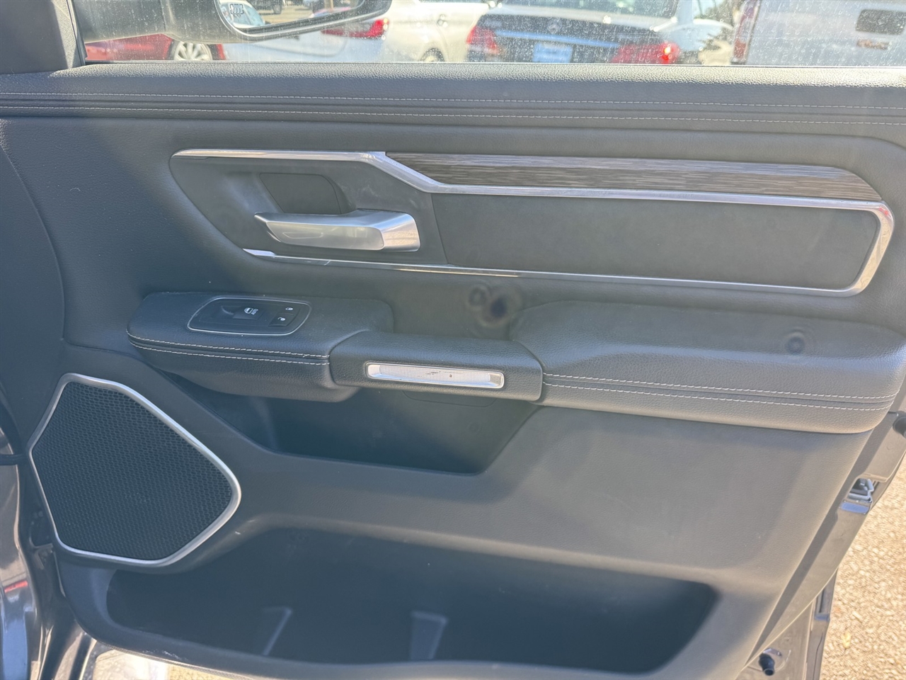 RAM 1500 Laramie Crew Cab SWB 4WD 2019