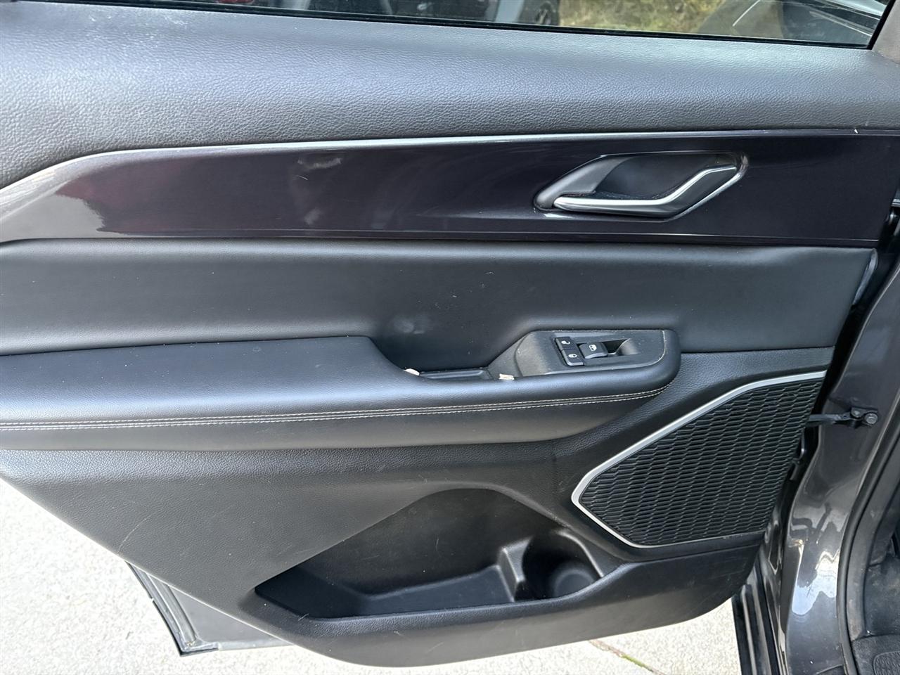 Jeep Grand Cherokee L Laredo 4WD 2021