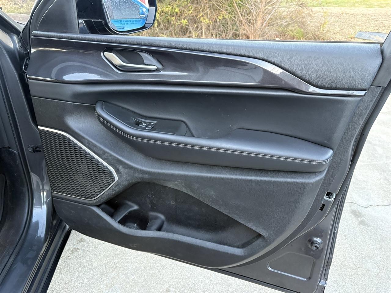 Jeep Grand Cherokee L Laredo 4WD 2021