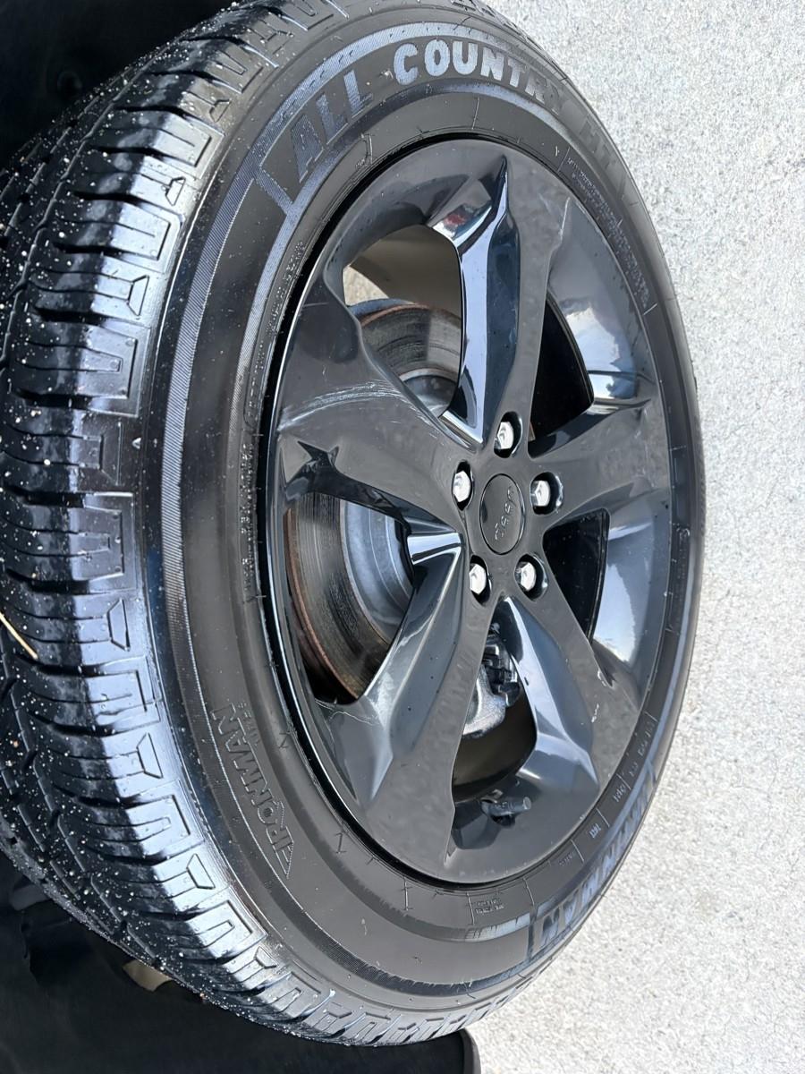 Jeep Grand Cherokee L Laredo 4WD 2021