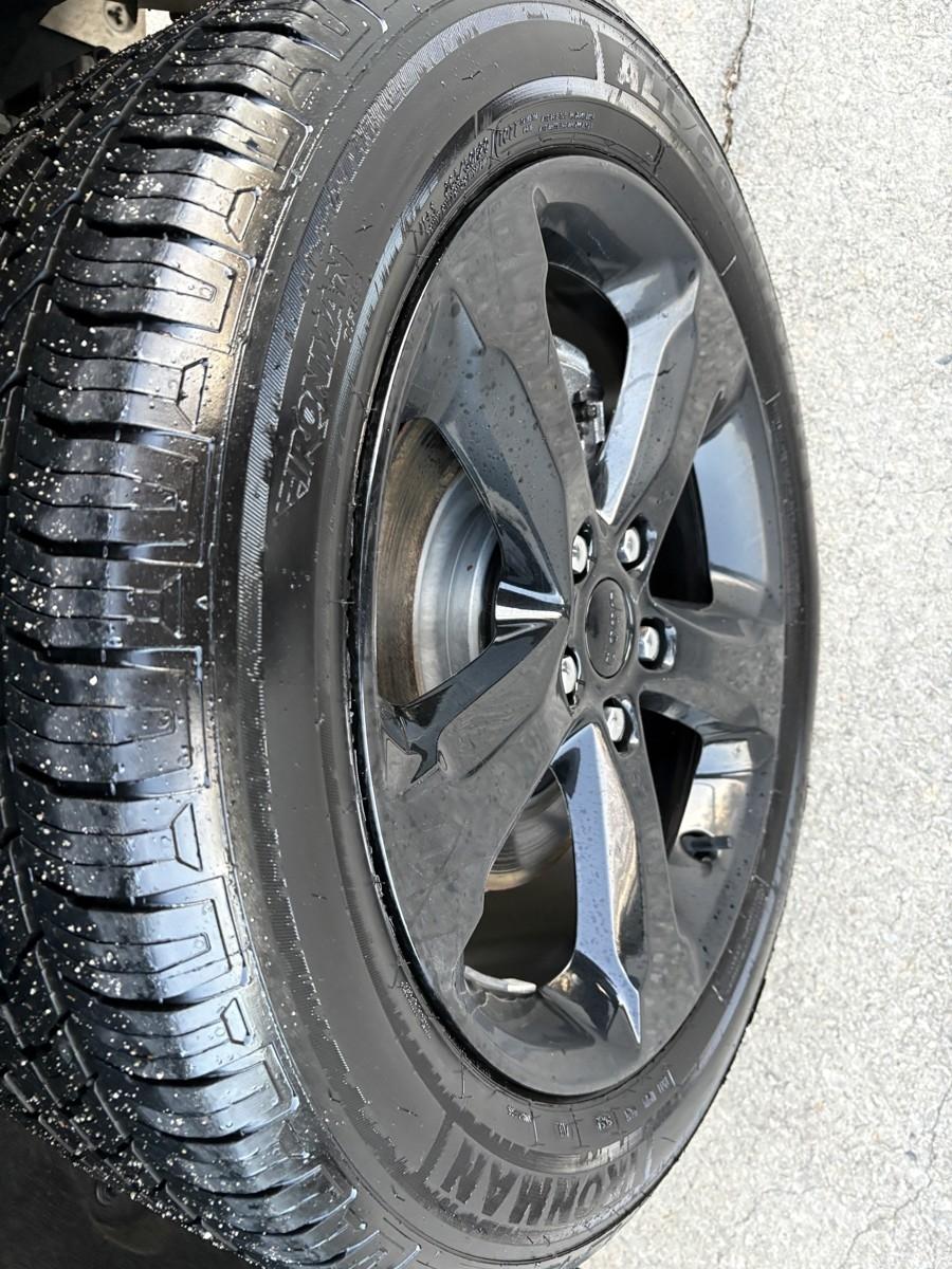 Jeep Grand Cherokee L Laredo 4WD 2021