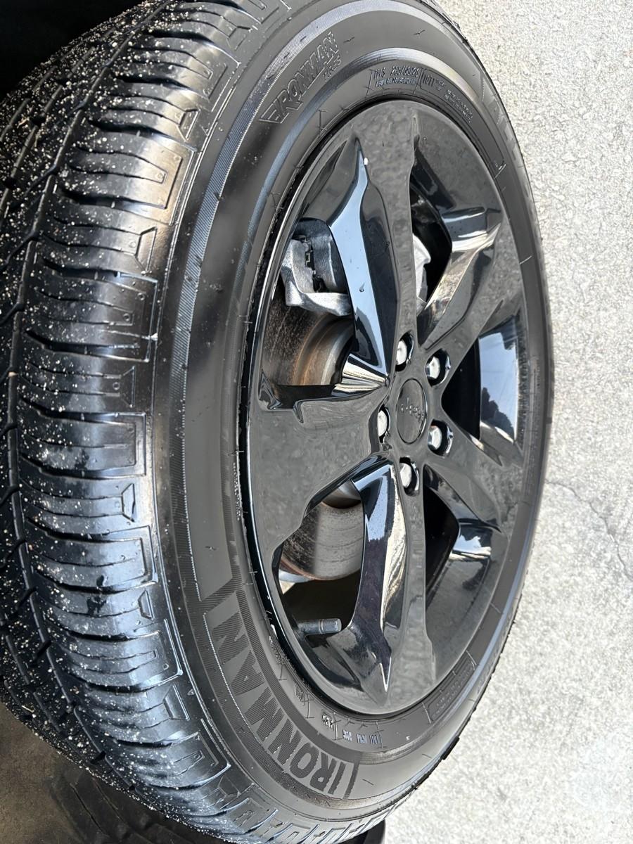 Jeep Grand Cherokee L Laredo 4WD 2021