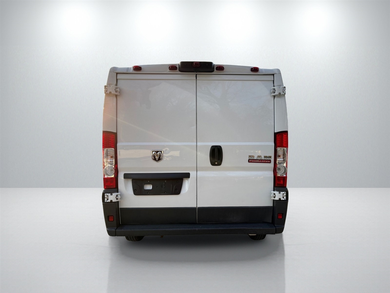 RAM Promaster 1500 Low Roof Tradesman 136-in. WB 2018