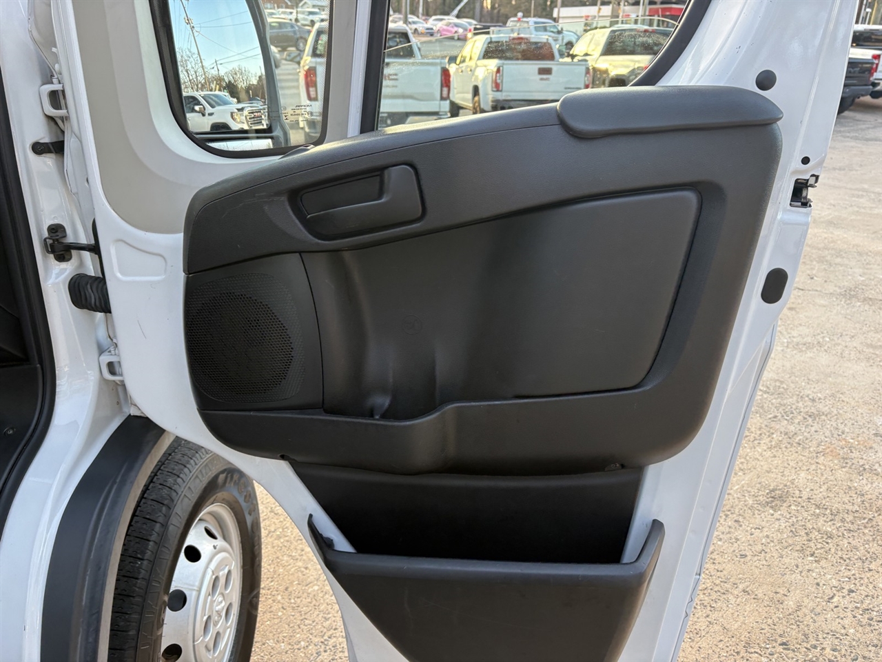 RAM Promaster 1500 Low Roof Tradesman 136-in. WB 2018