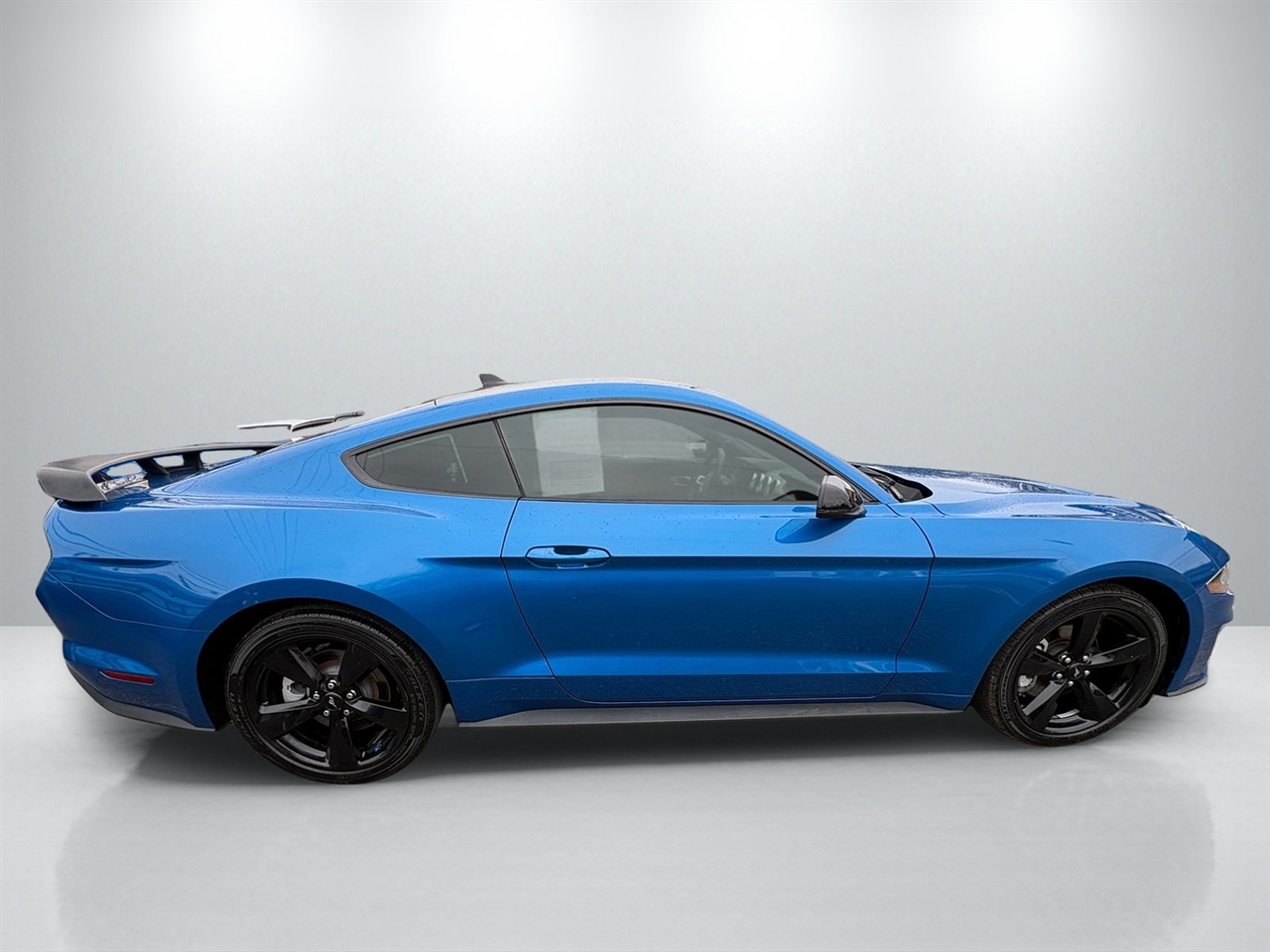 Ford Mustang EcoBoost Coupe 2021