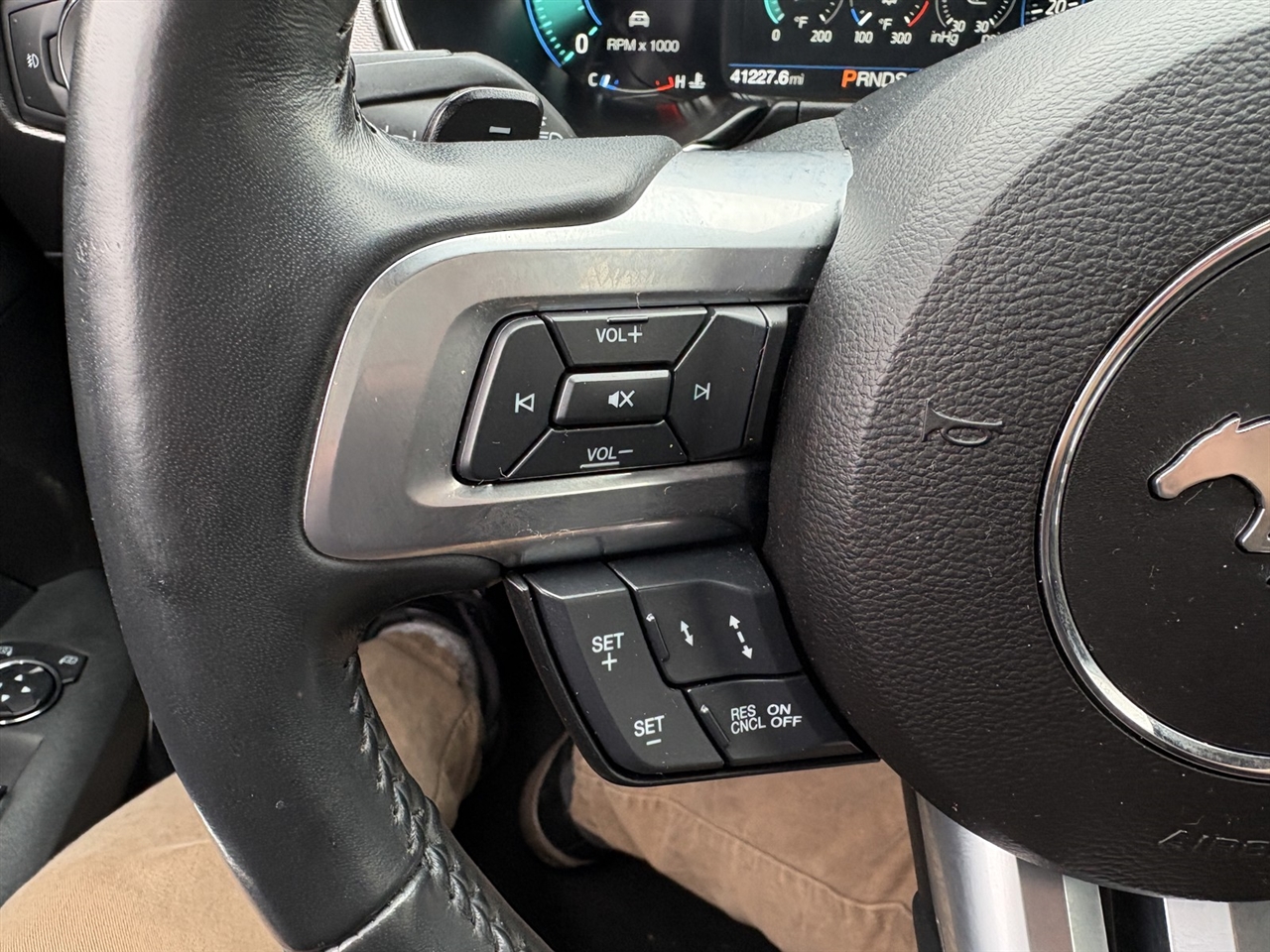 Ford Mustang EcoBoost Coupe 2021