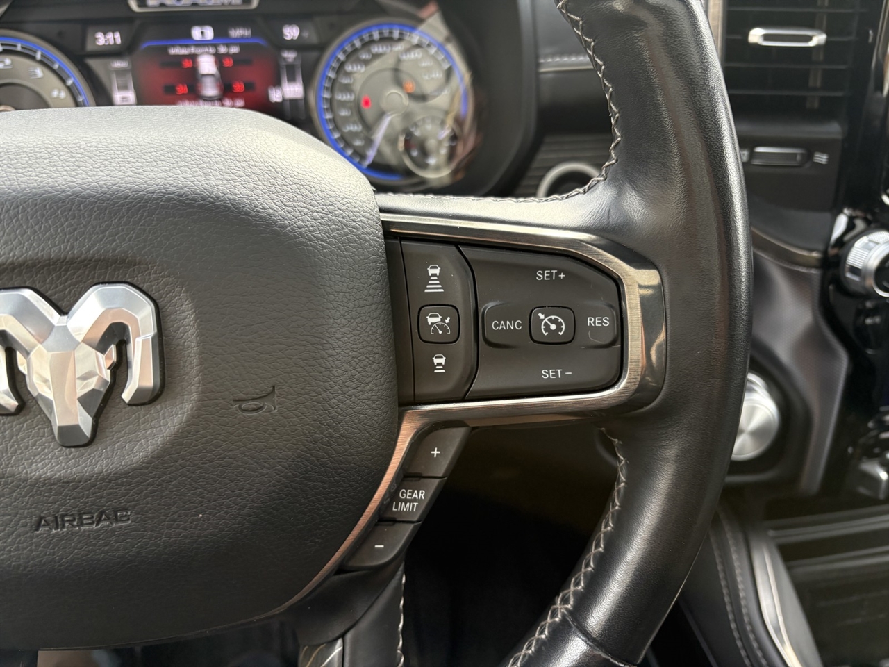 RAM 1500 Limited Crew Cab SWB 4WD 2021