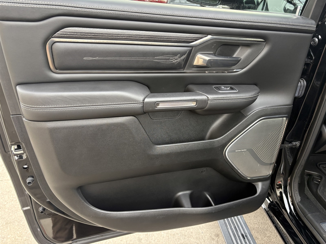 RAM 1500 Limited Crew Cab SWB 4WD 2021