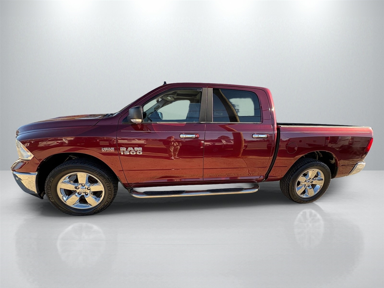 RAM 1500 SLT Crew Cab SWB 4WD 2016