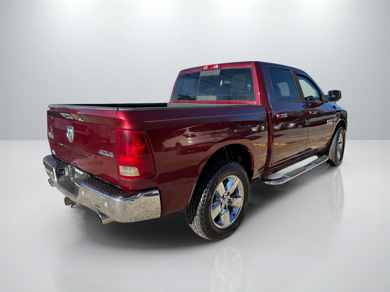 RAM 1500 SLT Crew Cab SWB 4WD 2016