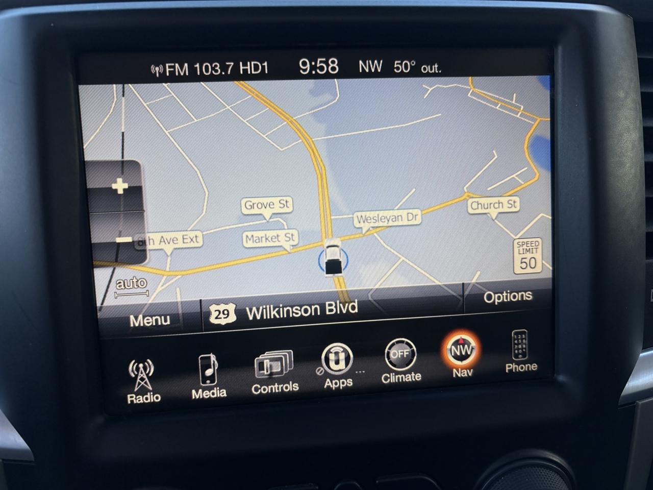 RAM 1500 SLT Crew Cab SWB 4WD 2016