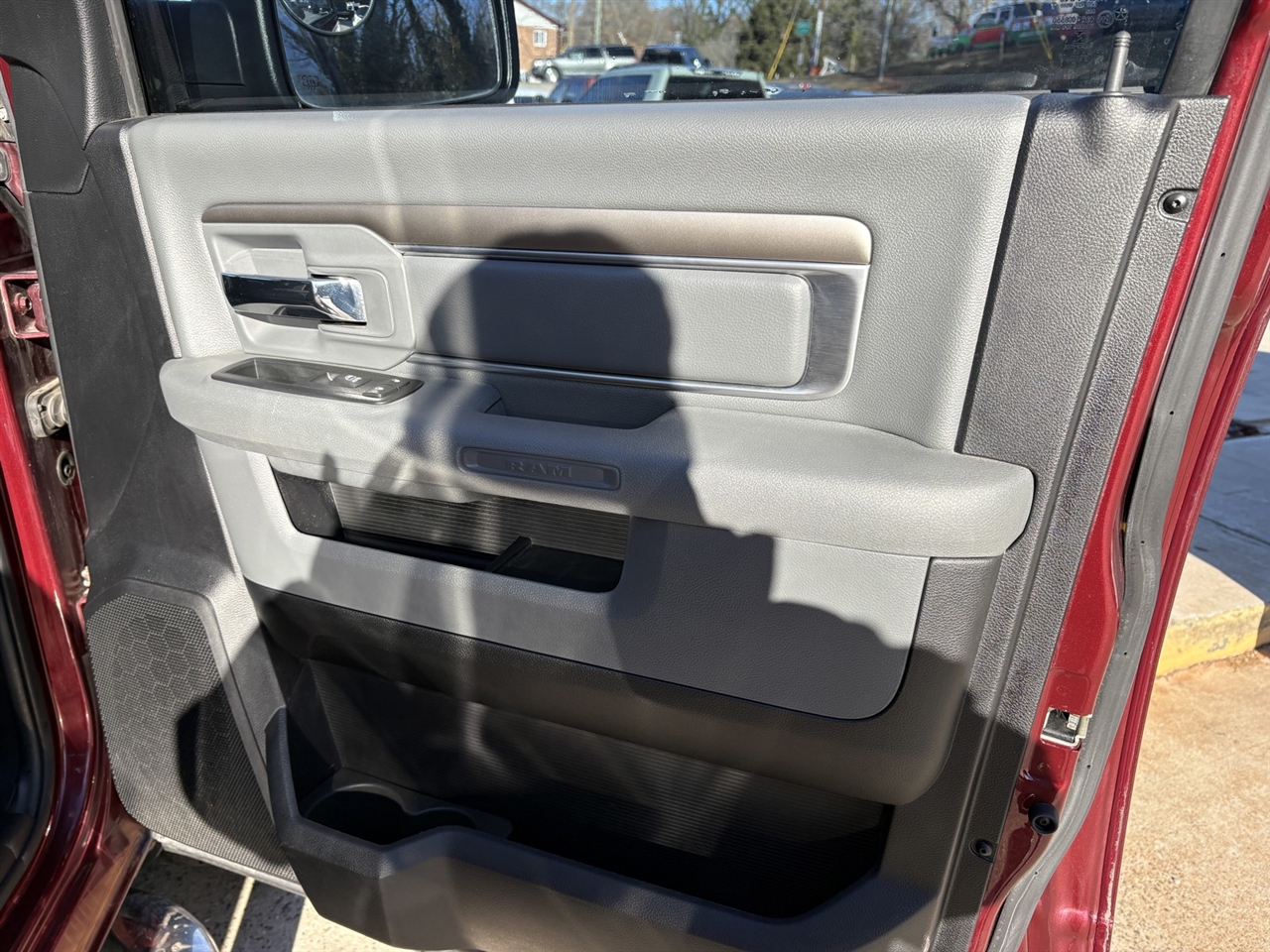 RAM 1500 SLT Crew Cab SWB 4WD 2016