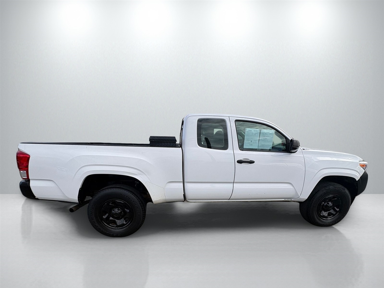 Toyota Tacoma SR5 Access Cab I4 6AT 2WD 2017