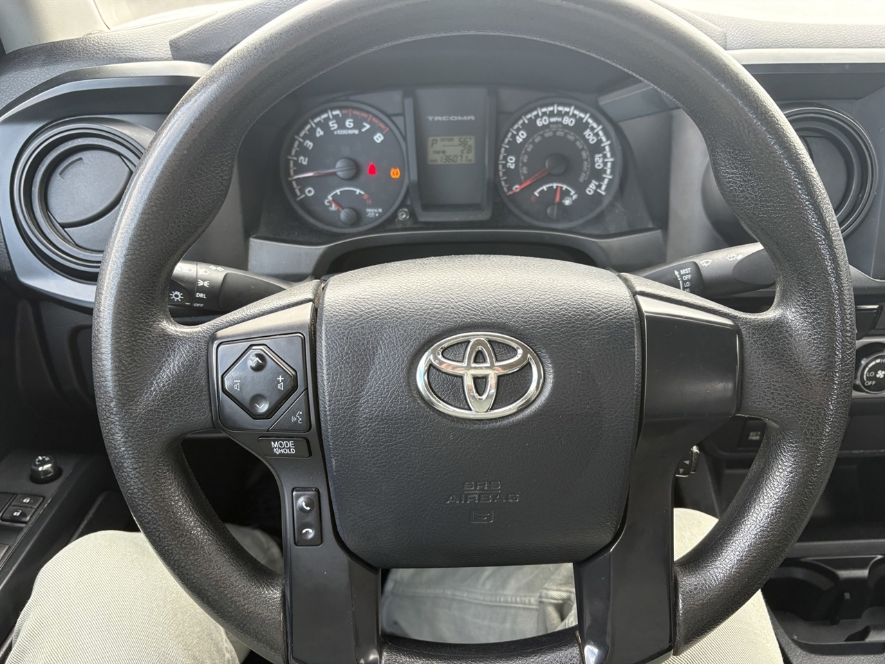 Toyota Tacoma SR5 Access Cab I4 6AT 2WD 2017