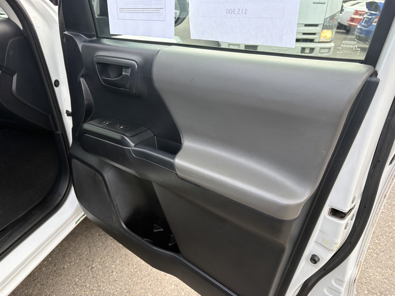 Toyota Tacoma SR5 Access Cab I4 6AT 2WD 2017