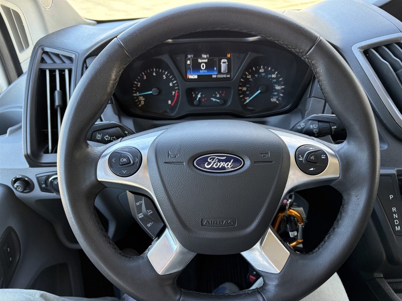 Ford Transit 150 Wagon Med. Roof XLT w/Sliding Pass. 130-in. WB 2019