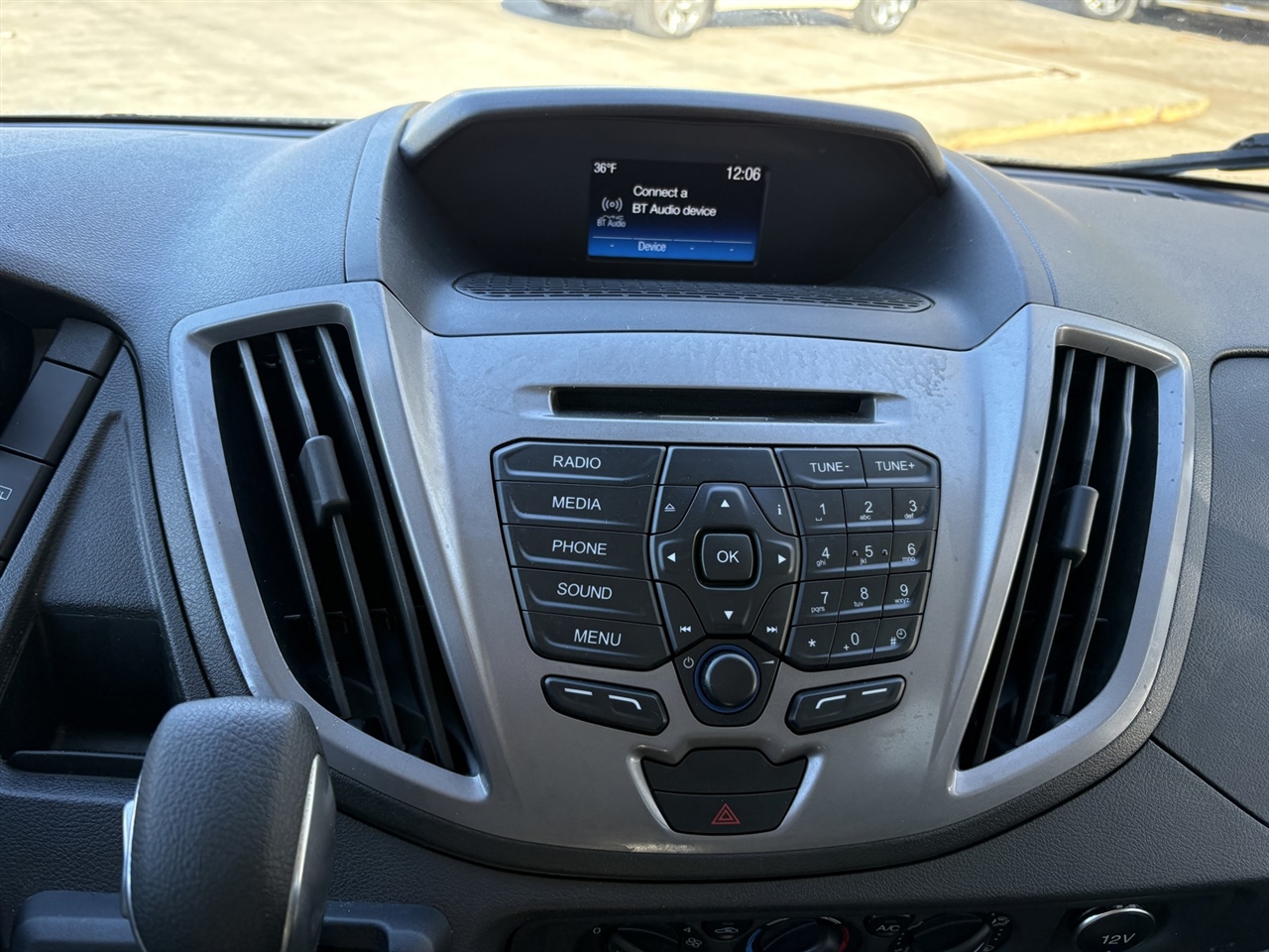 Ford Transit 150 Wagon Med. Roof XLT w/Sliding Pass. 130-in. WB 2019