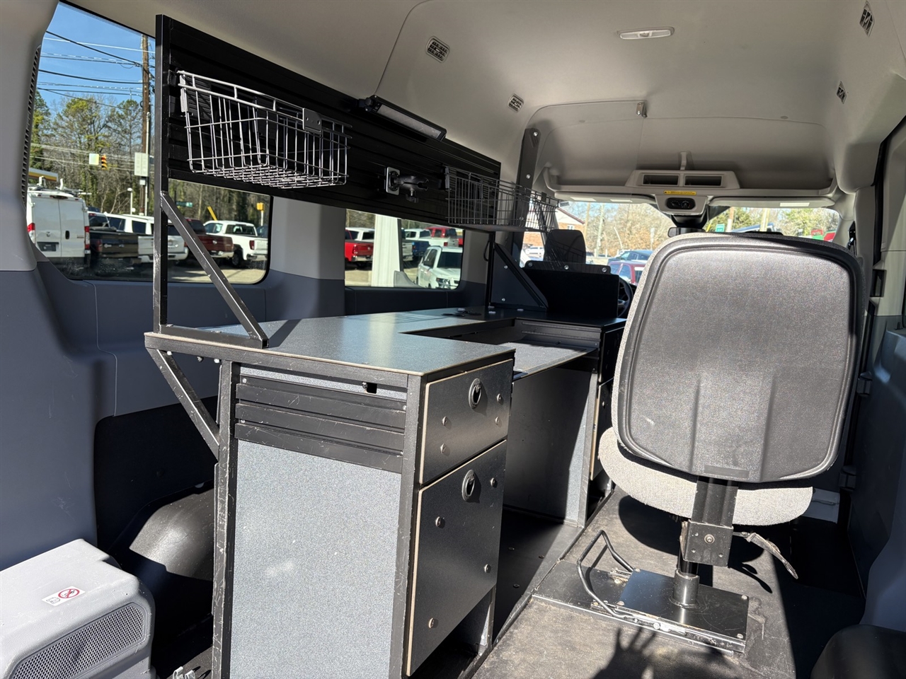 Ford Transit 150 Wagon Med. Roof XLT w/Sliding Pass. 130-in. WB 2019