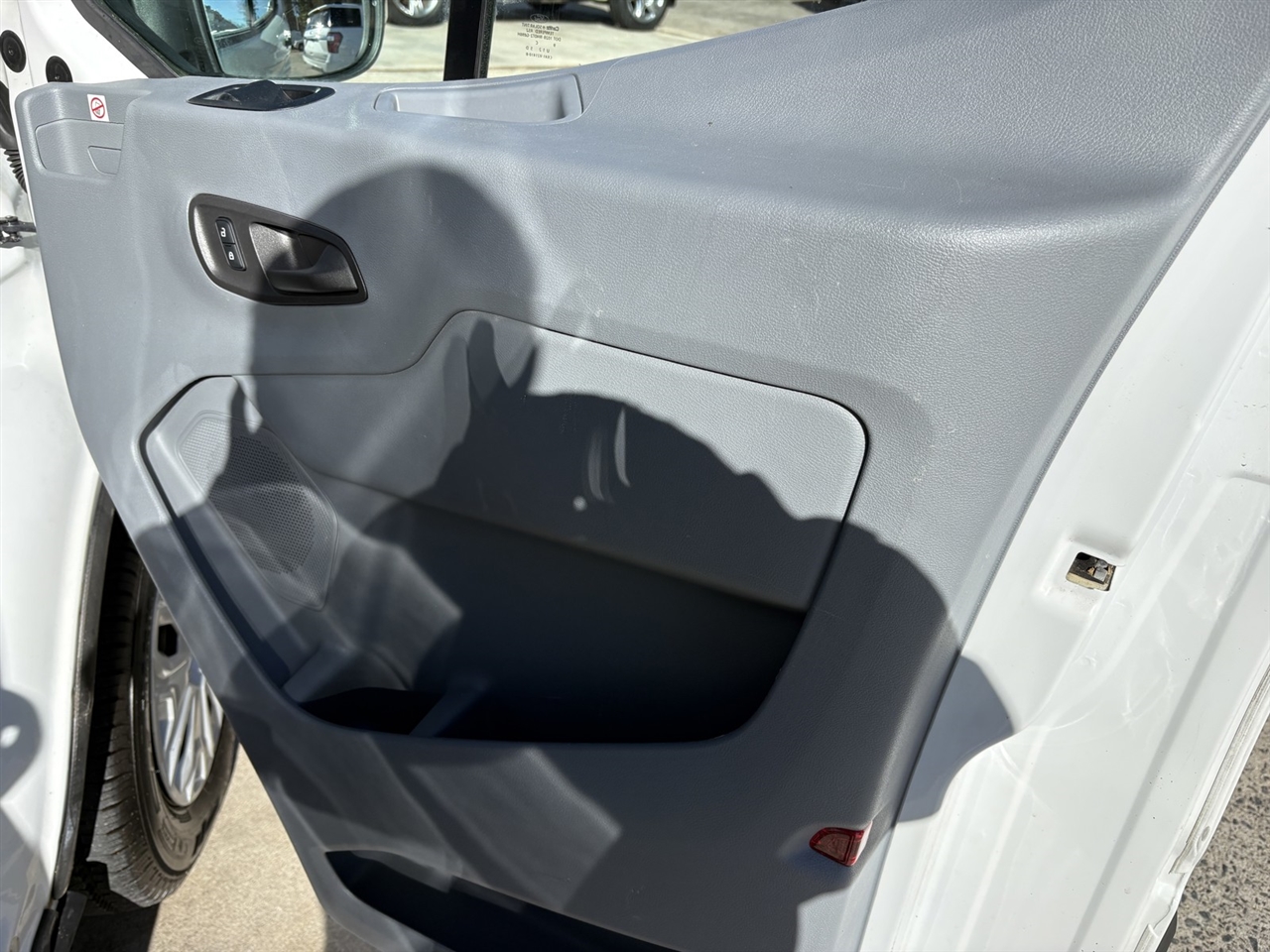 Ford Transit 150 Wagon Med. Roof XLT w/Sliding Pass. 130-in. WB 2019