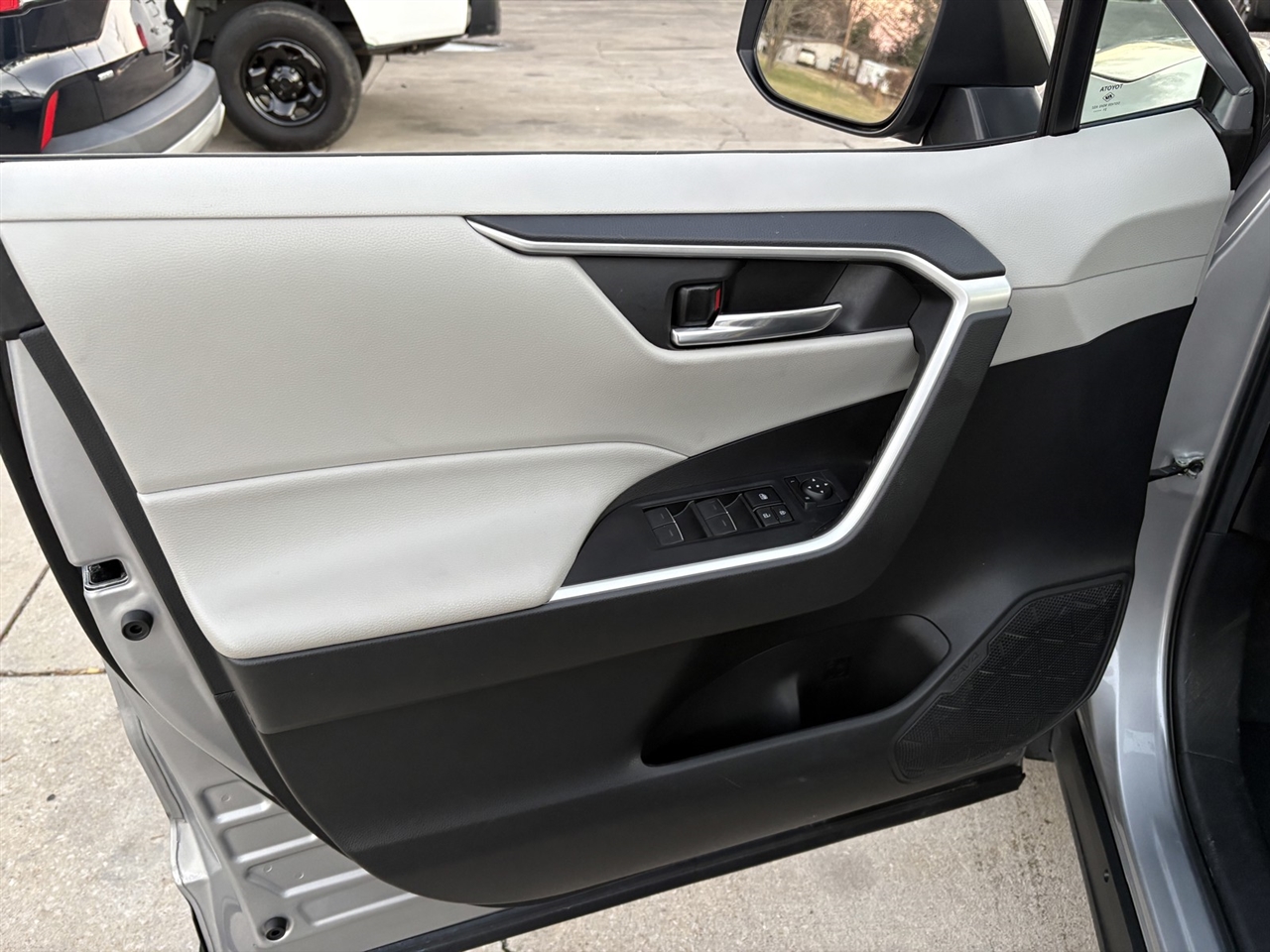 Toyota RAV4 Hybrid XLE Premium 2022