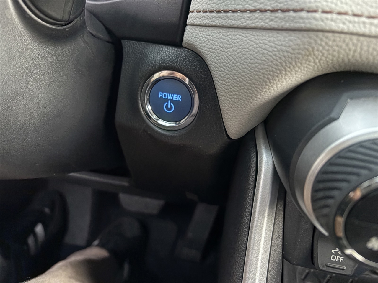 Toyota RAV4 Hybrid XLE Premium 2022